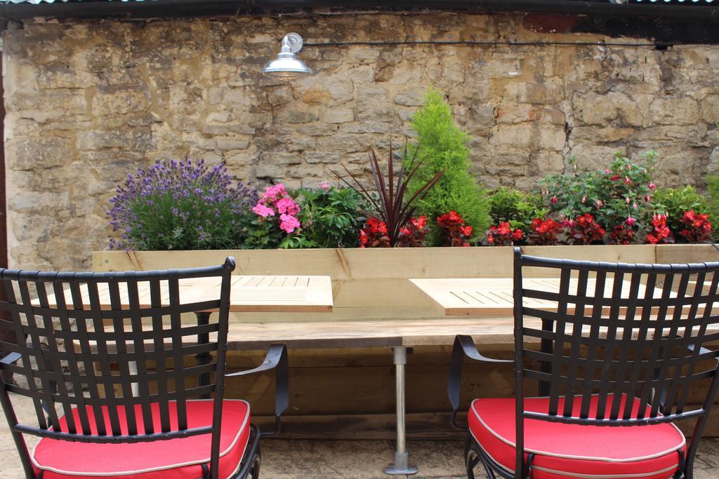 فندق The Woodstock Arms المظهر الخارجي الصورة