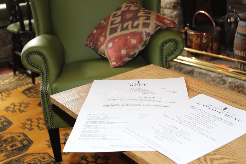 فندق The Woodstock Arms المظهر الخارجي الصورة